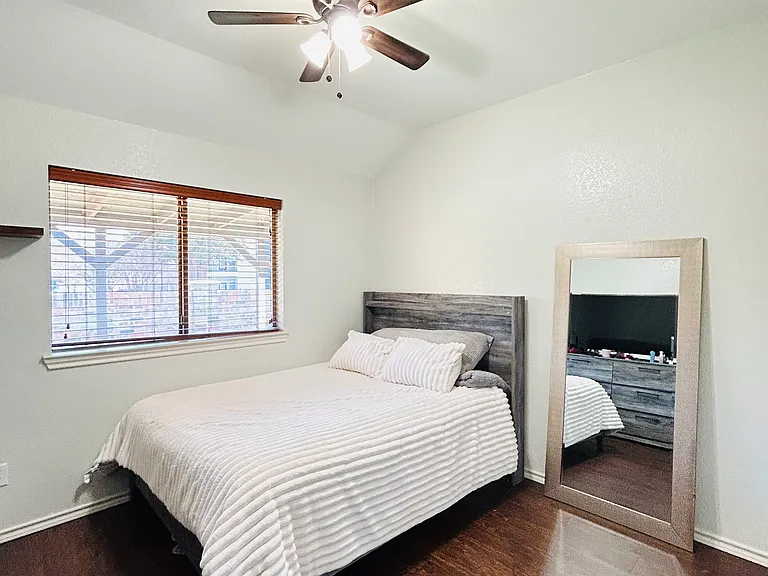 Becki Dr — Photo 10