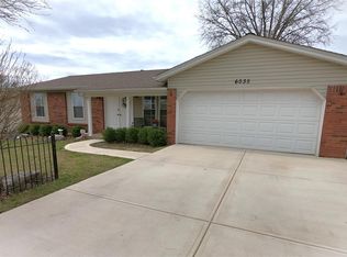 6035 Grand Marnier Dr, Saint Louis, MO 63129