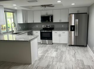 8042 Toledo Dr, Fort Myers, FL 33967