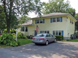 4 Birchwood Dr S, Saugerties, NY 12477