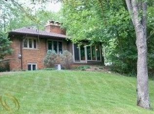 1160 Hattie Fox Ln, Rochester Hills, MI