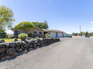 10605 Summitview Ext, Yakima, WA 98908