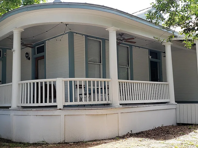 321 Eleanor Ave — Photo 2