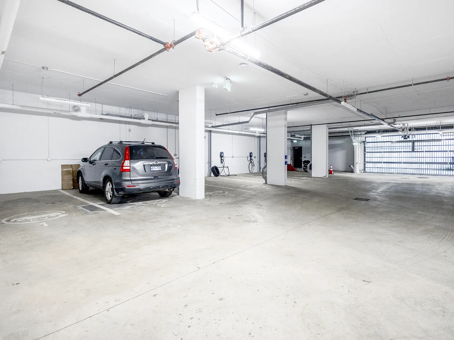 1 bed, 689 sqft, $2,700 — Photo 4
