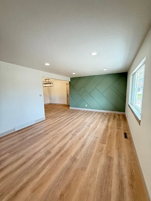 1212 Bowser Dr — Photo 2