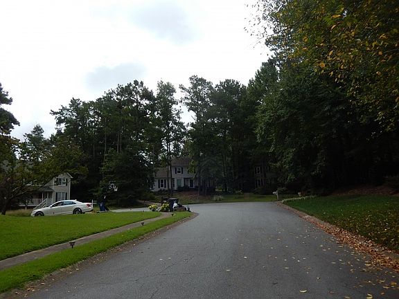 5th image of 3080 Branford Ct