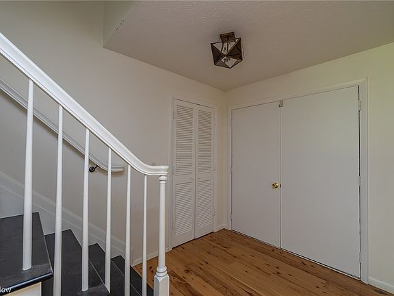 3rd image of 3668 Magnolia Dr
