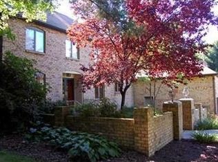 1327 Maywood Dr, Greensburg, PA 15601