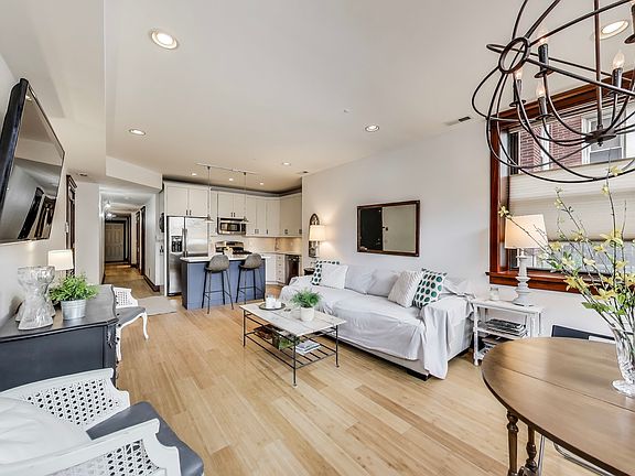 5th image of 6517 N Ashland Ave APT 1