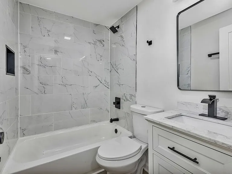 2535 Lysle Ln #1A — Photo 9