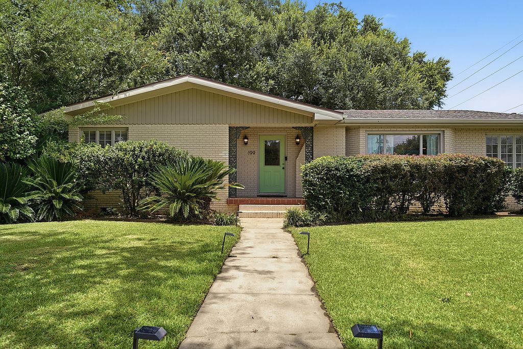 199 N Southlawn Dr - Property Image
