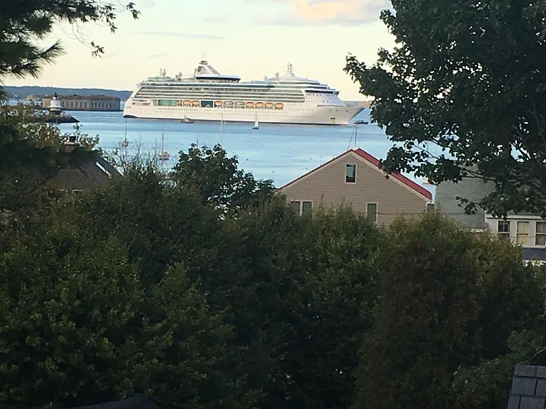 Fantastic views of the Portland shipping channel from the large rooftop deck. The scene is ever changing.