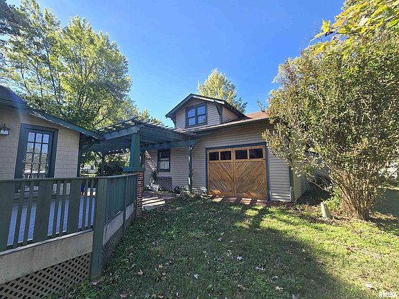 5th image of 211 McNeil St