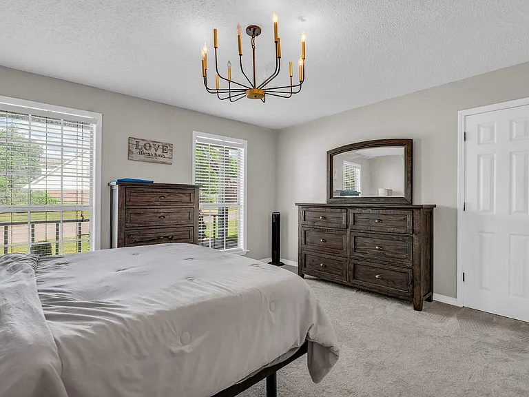 313 Hillfield Cv — Photo 31