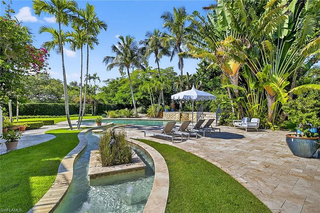 5 bed, 6.5 bath, 5400 sqft, $50,000 — Photo 2