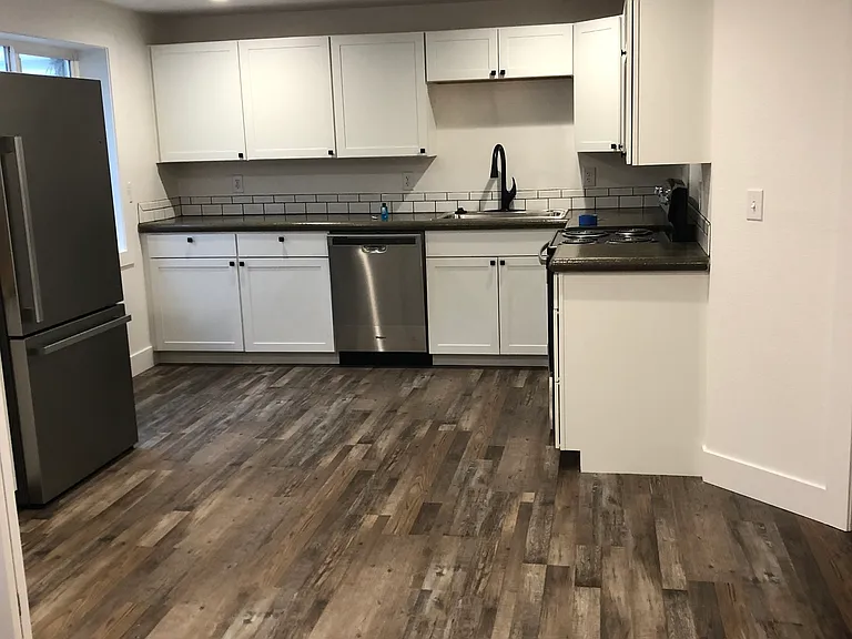 418 Gypsum Ln — Photo 3