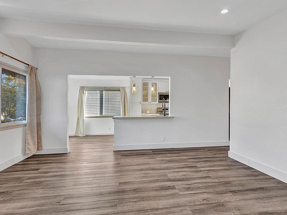4th image of 1419 Rollingwood Drive