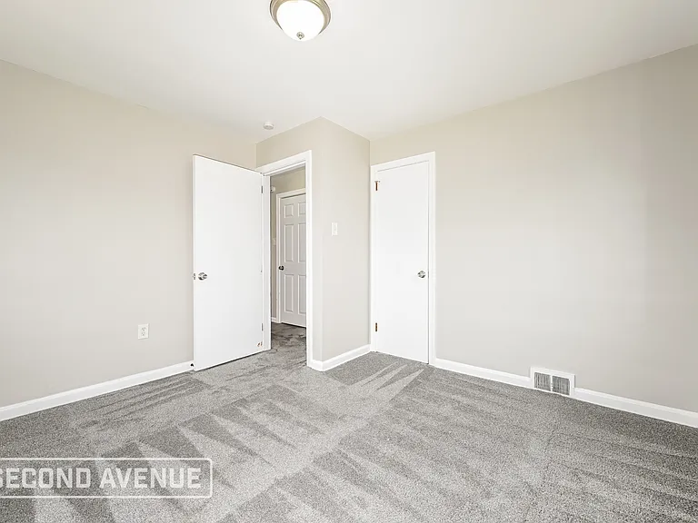 1721 Vanburen St — Photo 18