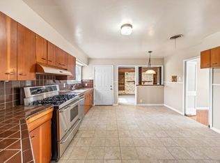 603 C St, Floresville, TX 78114