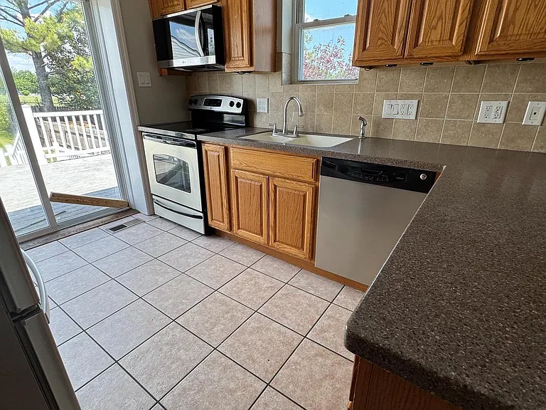 6600 Marne Ave — Photo 2