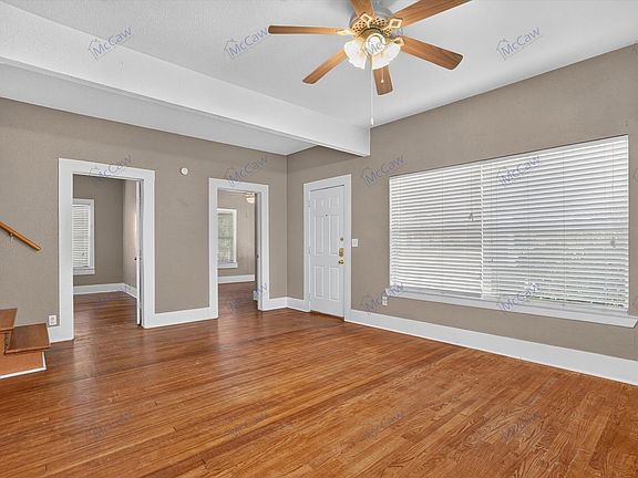 3rd image of 303 S Elm St