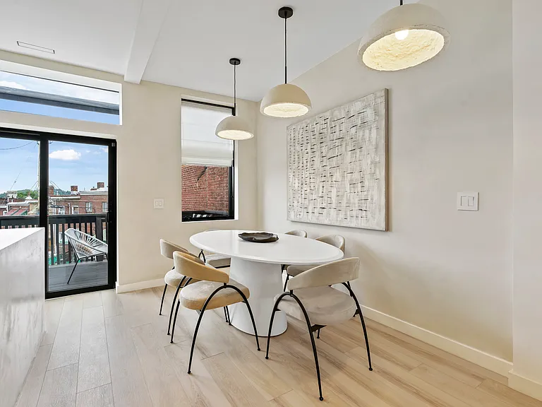 4037 Penn Ave — Photo 8