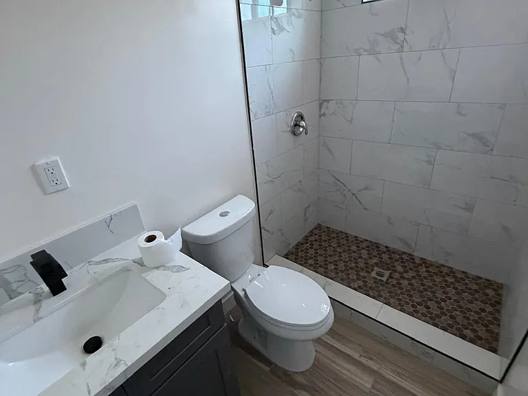 15252 Gresham St #3 — Photo 6
