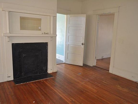 2nd image of 1312 W Florida St