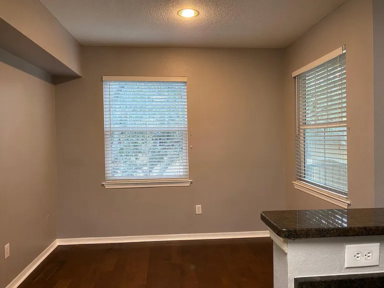 2010 E Palm Ave #14306 — Photo 6