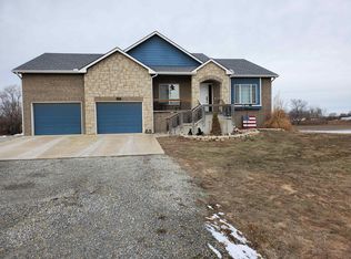 618 Chukker Ln, Haysville, KS 67060