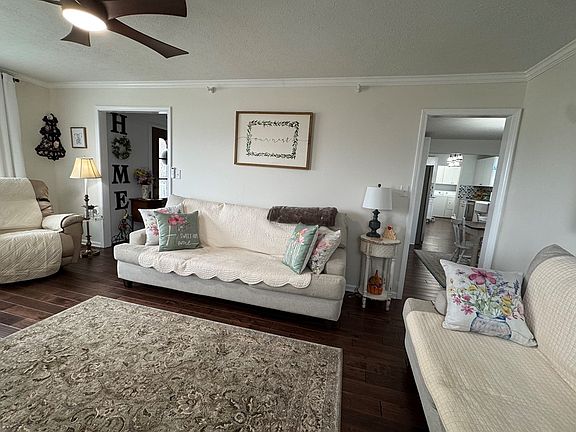 4th image of 113 Four Apple Ave