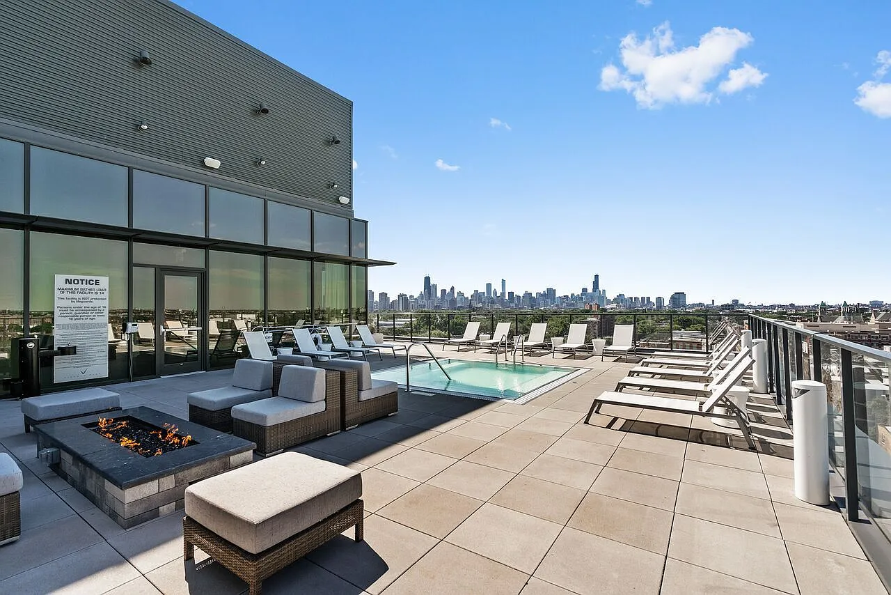 Elevate Lincoln Park — Photo 3