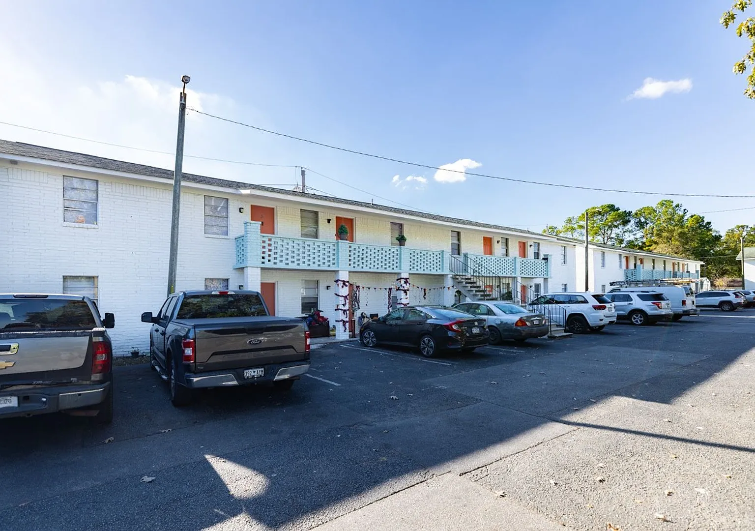 Marilyn Apartments — Photo 1