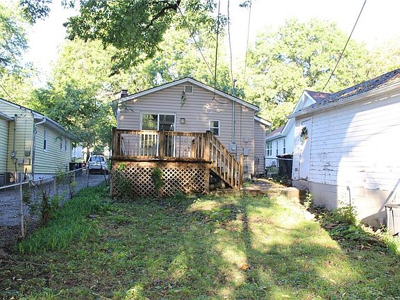 4th image of 7811 Summit St