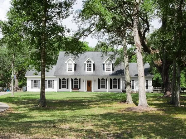 13502 E Brazos Bend Dr, Needville, TX 77461