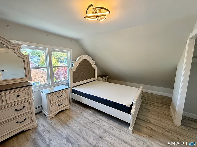 163 Beechwood Ave — Photo 10
