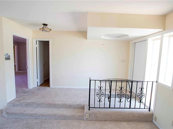 4th image of 6750 Overlook Dr