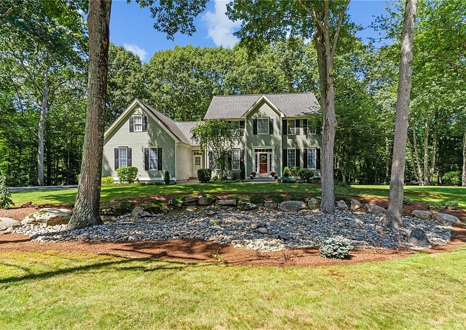 8 Douglas Dr, Saunderstown, RI 02874 Zillow