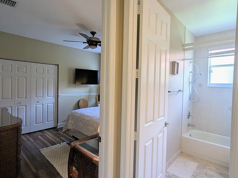 10640 Oak Meadow Ln — Photo 56
