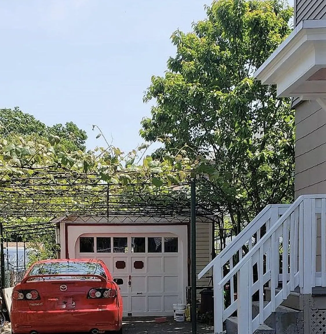 4 Ellerton Rd — Photo 1