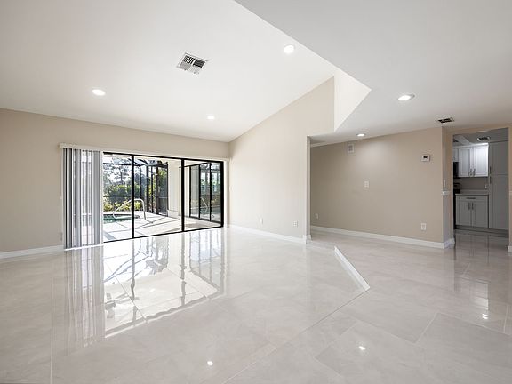 5th image of 15370 Sam Snead Ln