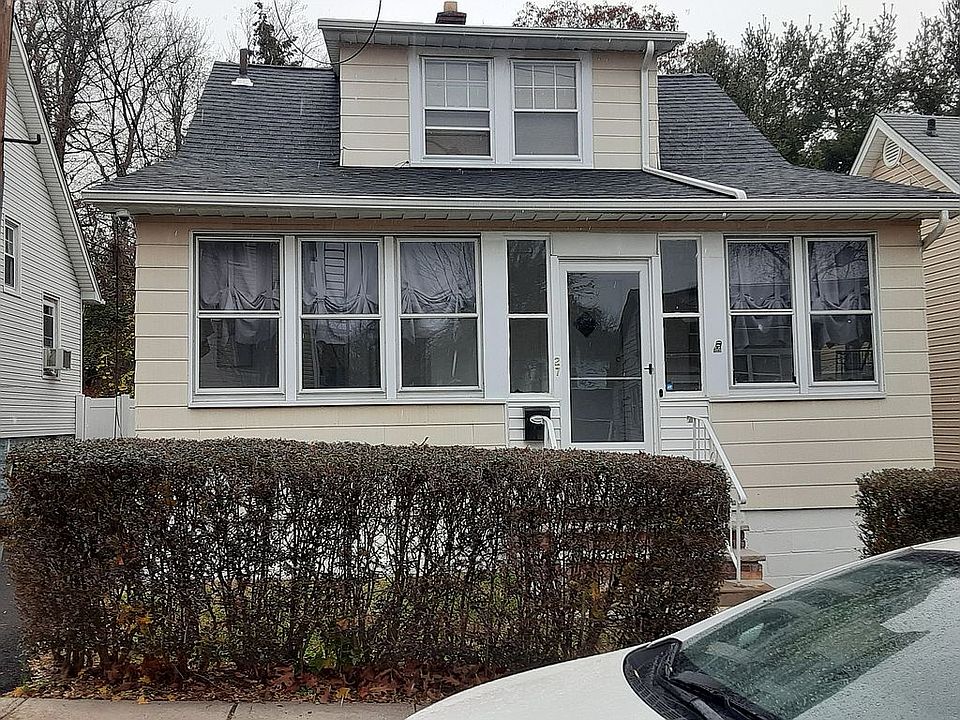 2nd image of 27 Park Dr N