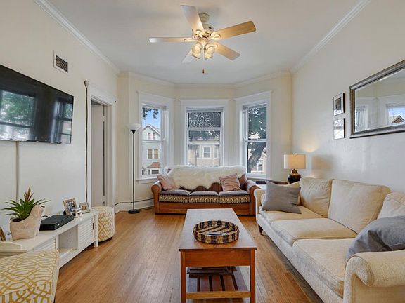 2nd image of 1333 W Barry Ave #1