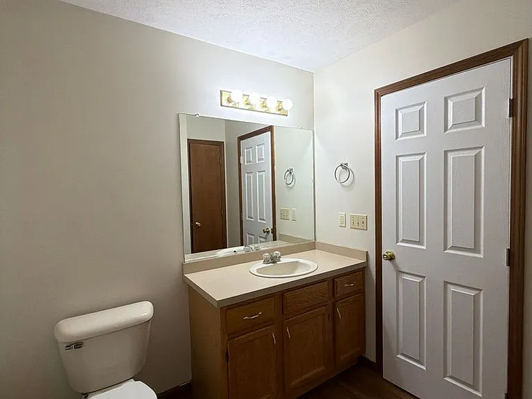 209 Stonewall Ct — Photo 14