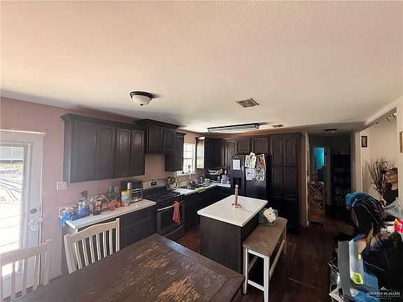 2nd image of 806 Holden Rd