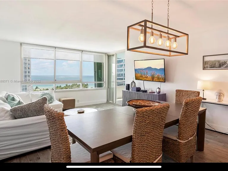 400 S Pointe Dr #1102 — Photo 15