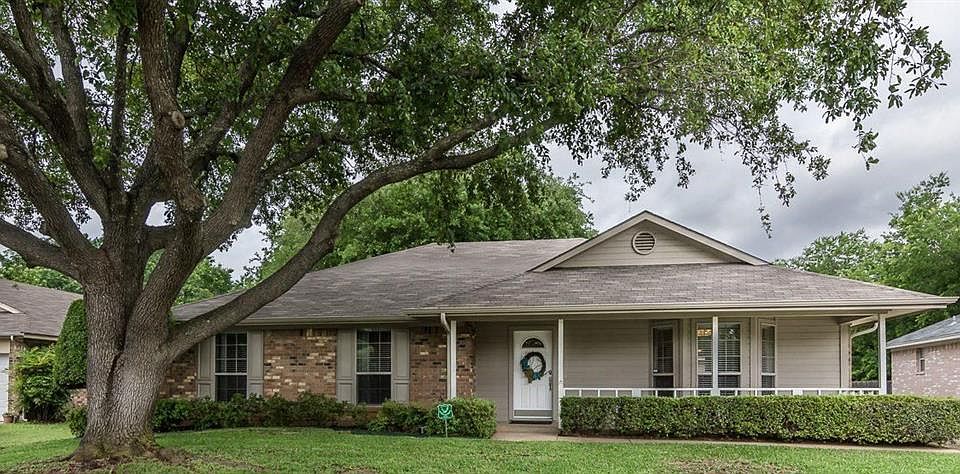 1st image of 3411 Fort Hunt Dr