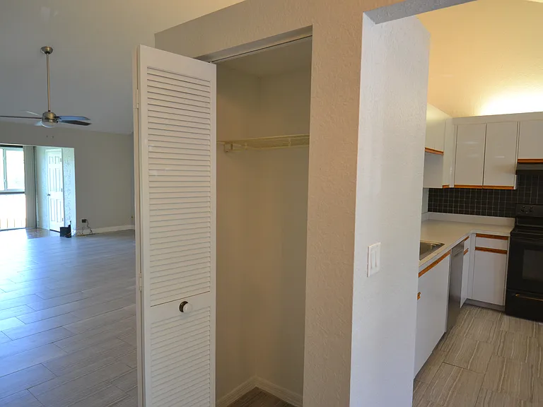 1801 E Lake Rd #9E — Photo 4