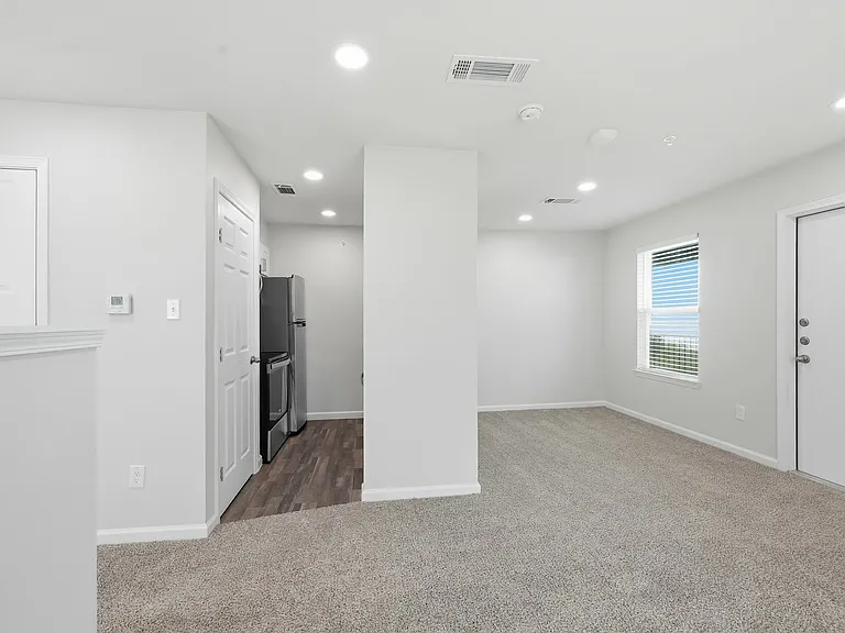 Land's End Apartments — Photo 12