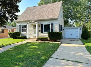 806 W 14th St, Sterling, IL 61081